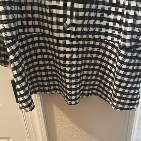 Girls With Curves Black and White Checkered Stretch Top. XL - Picture 3 of 9